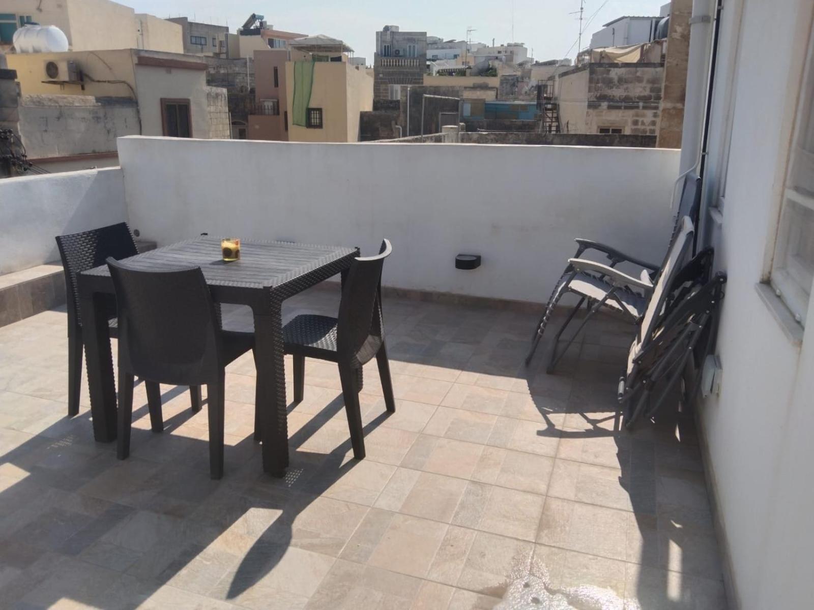 One Bedroom Appartment With Terrace In Sliema Exterior photo